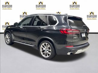 Used 2023 BMW X5 xDrive45e video 3