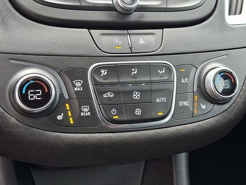 Used 2024 Chevrolet Malibu LT FWD image 15
