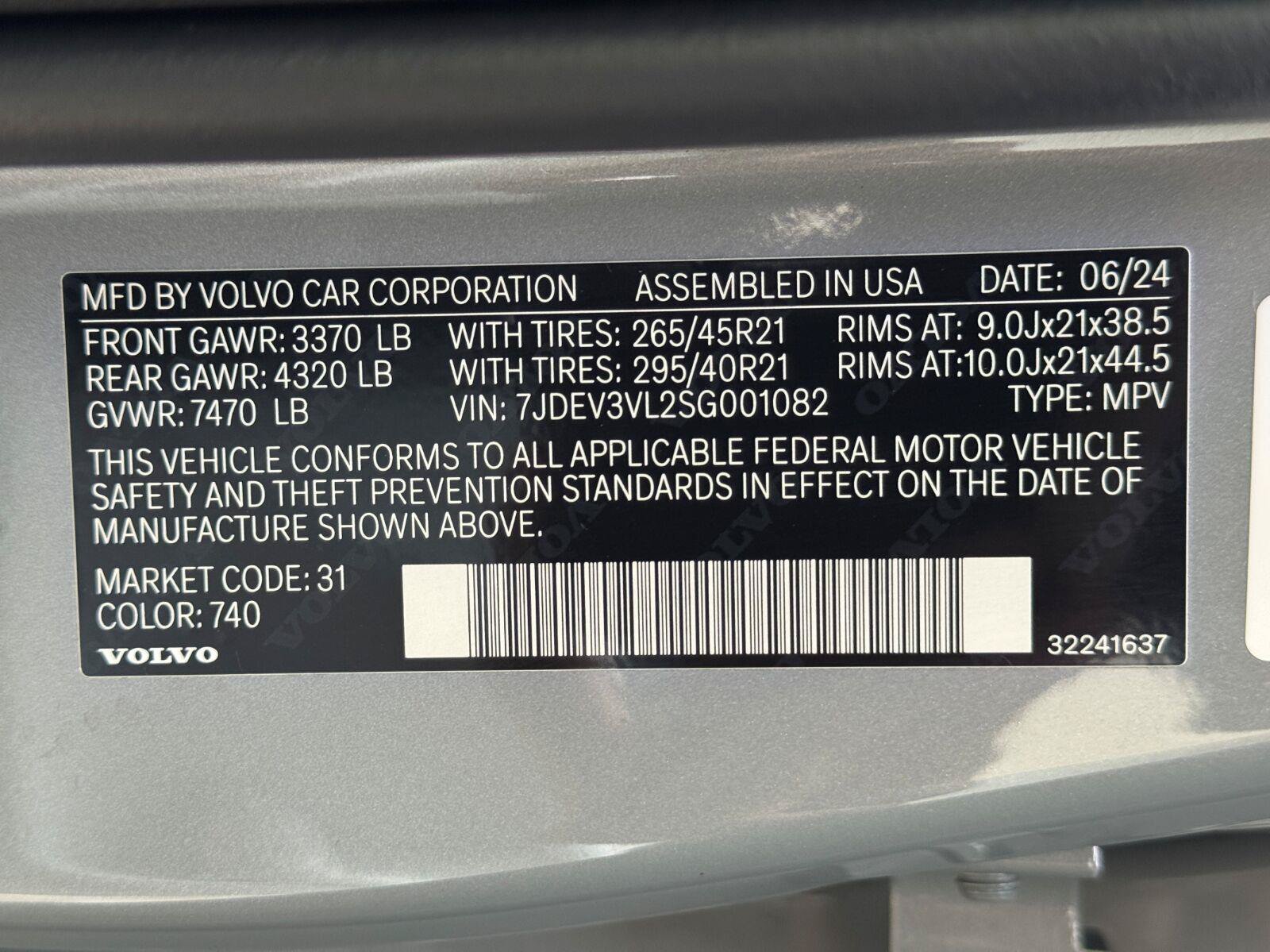 Used 2025 Volvo EX90 Ultra AWD/4WD image 44