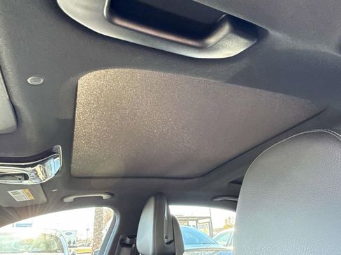 Used 2024 Mercedes-Benz C 300 Sedan image 19