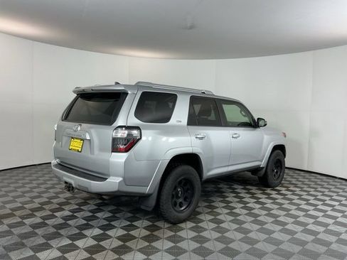 Used 2018 Toyota 4Runner SR5 Premium image 5