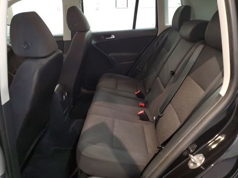 Used 2014 Volkswagen Tiguan S image 26