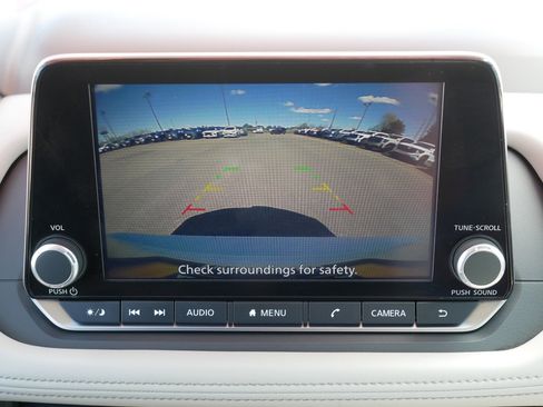 Used 2025 Nissan Rogue SV AWD/4WD image 27