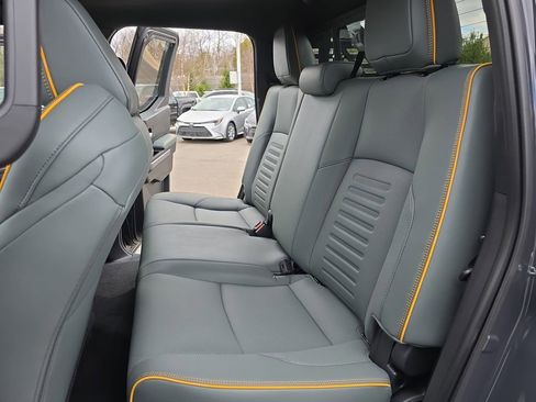 Used 2025 Toyota Tacoma Trailhunter image 16