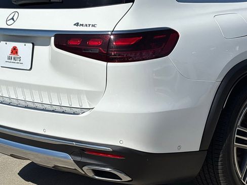 Used 2025 Mercedes-Benz GLS 450 4MATIC image 6