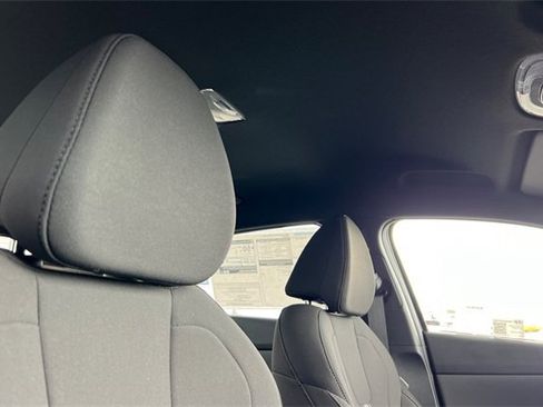New 2025 Hyundai Elantra SEL image 16