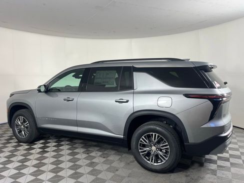 New 2026 Chevrolet Traverse LT w/ Driver Confidence Package AWD/4WD image 6