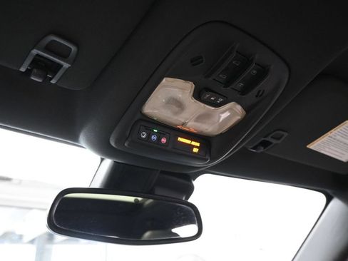 Used 2023 Chevrolet TrailBlazer RS w/ Sun and Liftgate Package FWD image 22