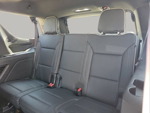 Used 2022 GMC Yukon SLT w/ SLT Premium Package RWD image 11