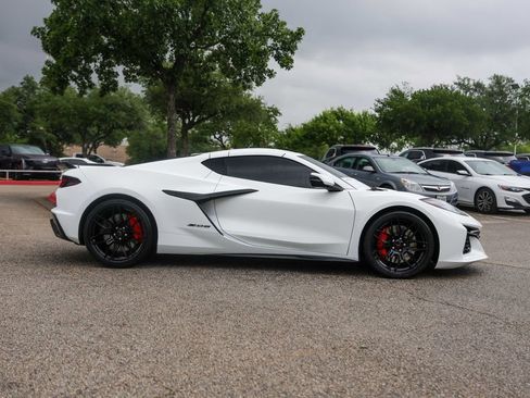 Used 2025 Chevrolet Corvette Z06 image 5