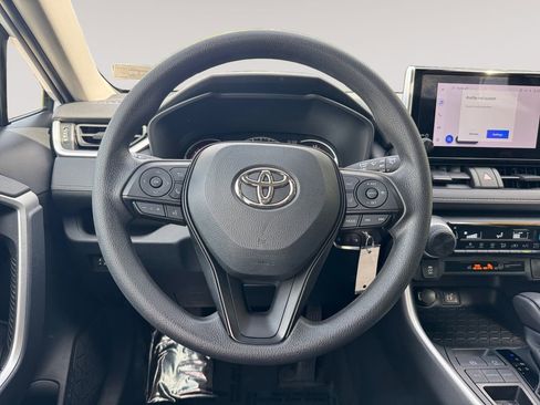 Used 2023 Toyota RAV4 LE FWD image 12