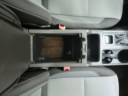 Used 2017 Ford Escape SE image 29