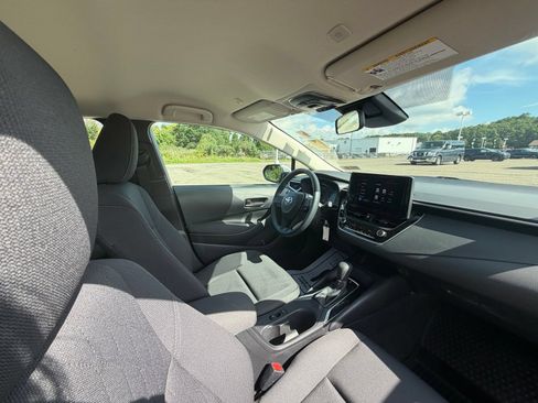 Used 2024 Toyota Corolla LE FWD image 38