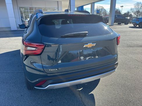 New 2026 Chevrolet Trax LT image 5