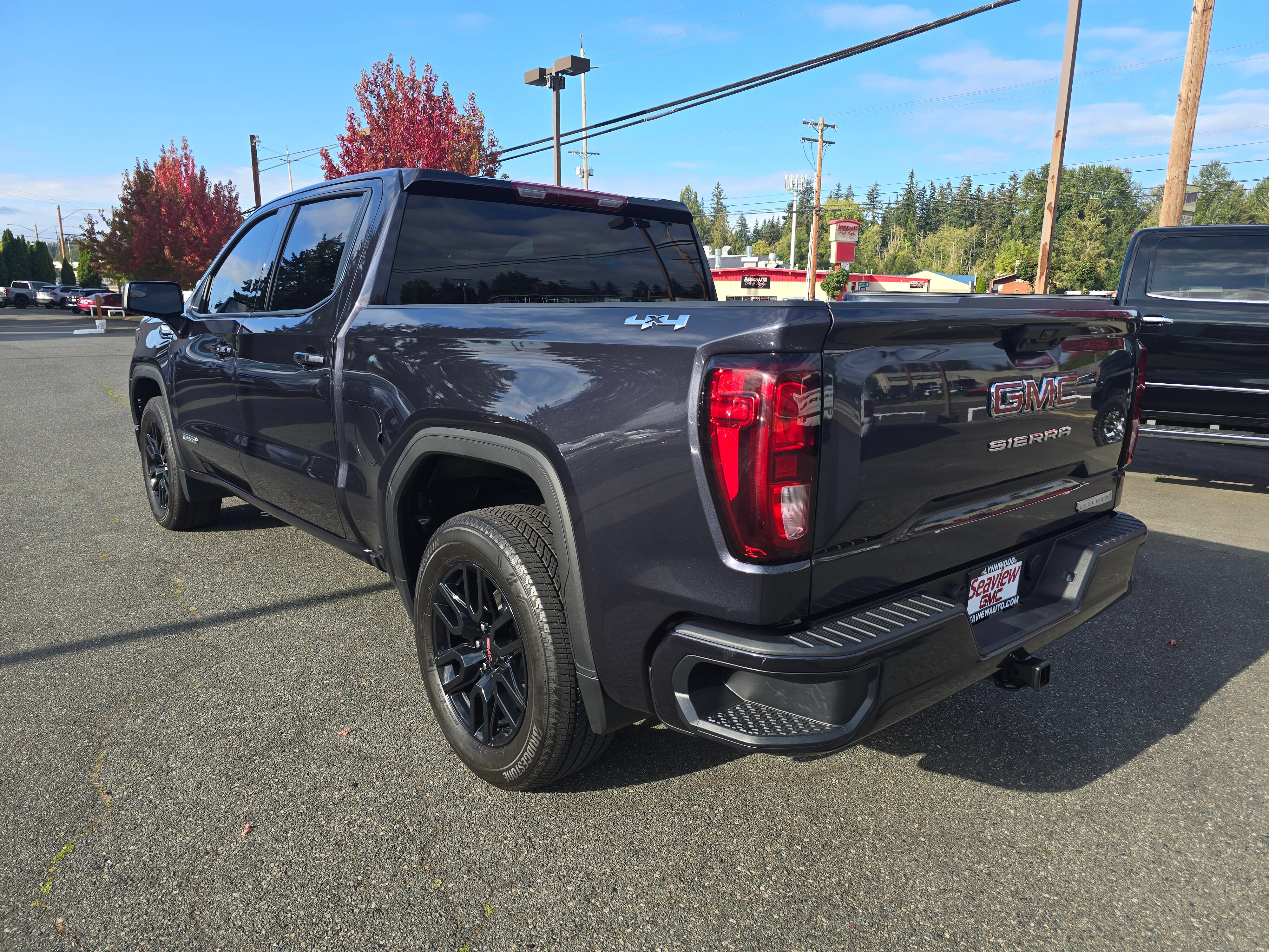Used 2025 GMC Sierra 1500 Elevation AWD/4WD image 5