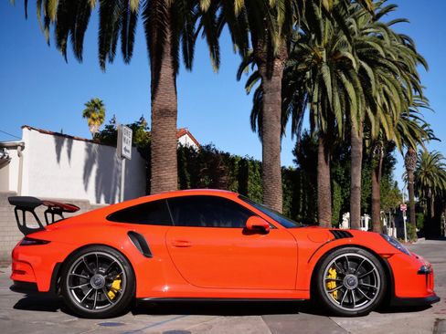 Used 2016 Porsche 911 GT3 RS image 4