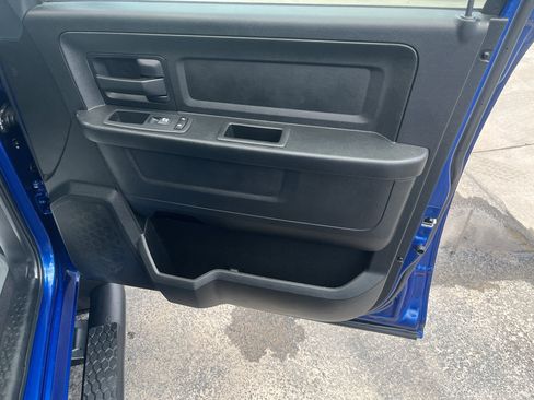 Used 2017 RAM 1500 ST w/ SXT Appearance Group AWD/4WD image 13