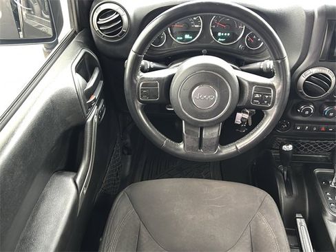 Used 2018 Jeep Wrangler Unlimited Sport S image 15