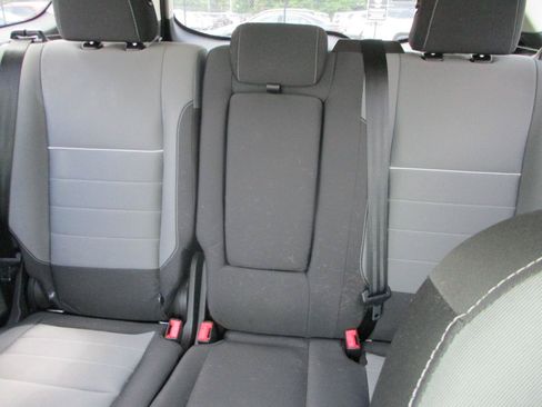 Used 2015 Ford Escape SE w/ Equipment Group 201A AWD/4WD image 14