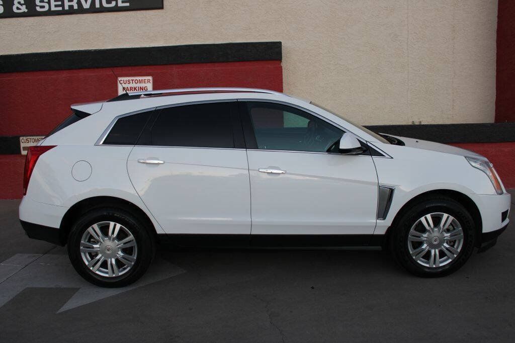Used 2015 Cadillac SRX Luxury FWD image 1