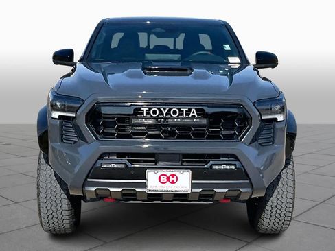 Used 2025 Toyota Tacoma TRD Pro w/ Tow Tech Package image 4