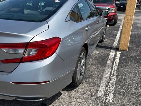Used 2018 Honda Accord EX image 3