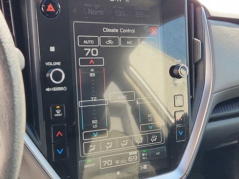 Used 2024 Subaru Crosstrek 2.0i Premium image 15