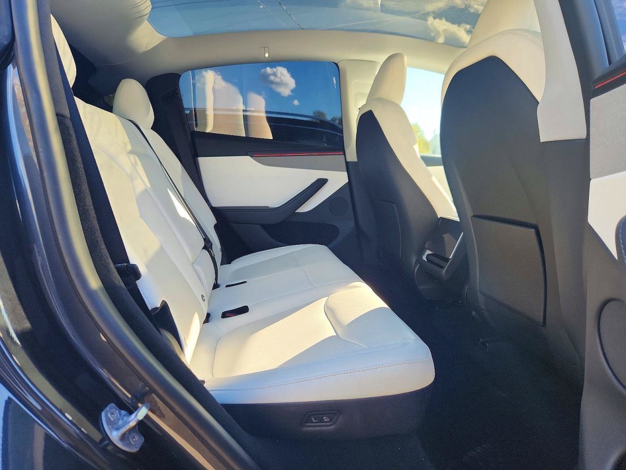 Used 2026 Tesla Model Y 2WD image 7