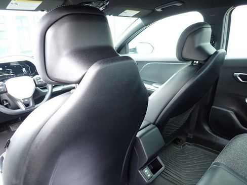 Certified 2025 Kia K4 GT-Line image 16