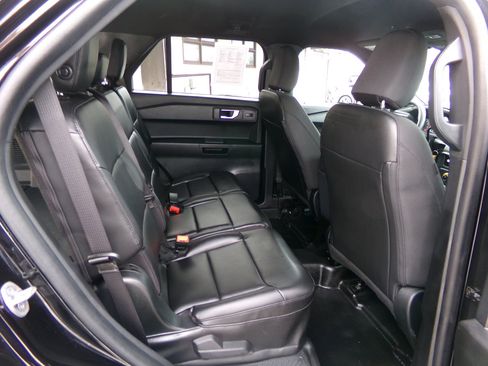 Used 2022 Ford Explorer 4WD Police Interceptor w/ Ultimate Wiring Package image 30