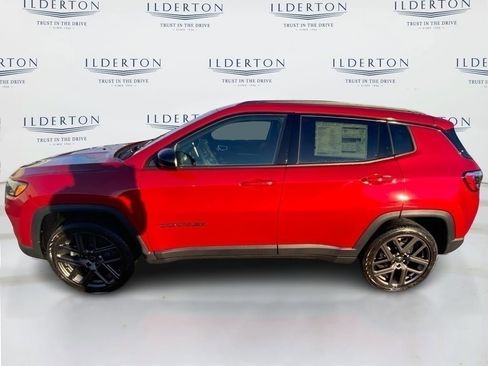 New 2026 Jeep Compass Latitude image 8