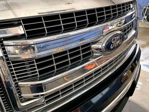 Used 2014 Ford F150 XLT w/ Equipment Group 302A Luxury image 25