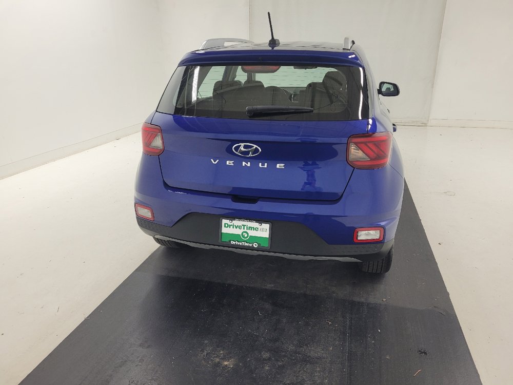 Used 2025 Hyundai Venue SEL FWD image 7