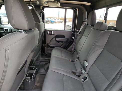 Used 2022 Jeep Gladiator Willys image 9