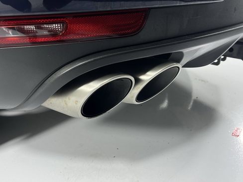 Used 2021 Porsche Macan S image 12