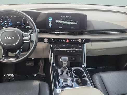 Used 2023 Kia Carnival SX FWD image 11