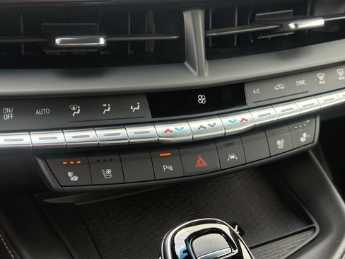 Certified 2025 Cadillac CT4 V Blackwing w/ Carbon Fiber 1 Package RWD image 21
