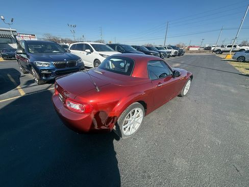 Used 2011 MAZDA MX-5 Miata Grand Touring image 3