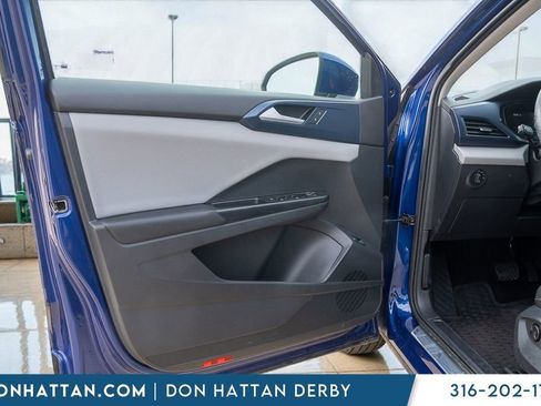 Used 2023 Volkswagen Taos SE AWD/4WD image 14