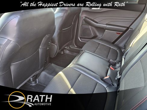 Used 2024 Ford Escape ST-Line image 12