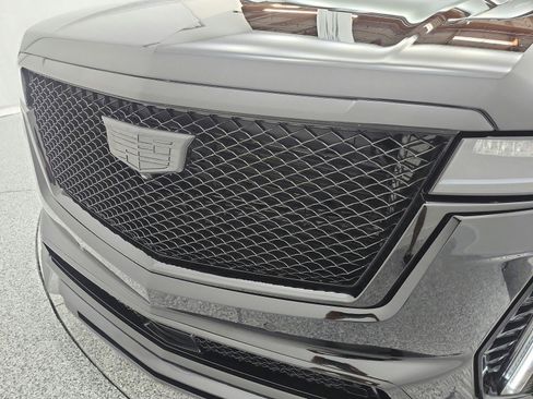 Used 2023 Cadillac Escalade V image 15