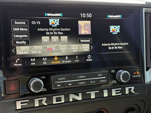 Used 2025 Nissan Frontier SV AWD/4WD image 13