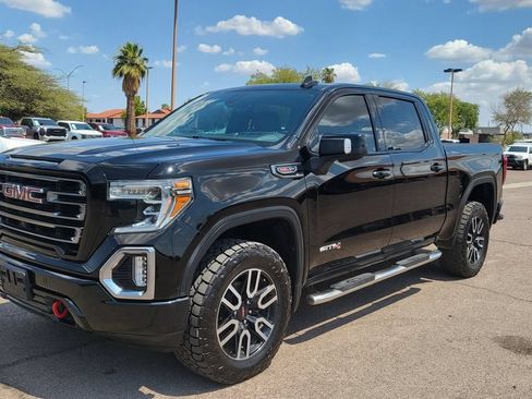 Used 2020 GMC Sierra 1500 AT4 w/ Technology Package AWD/4WD image 4