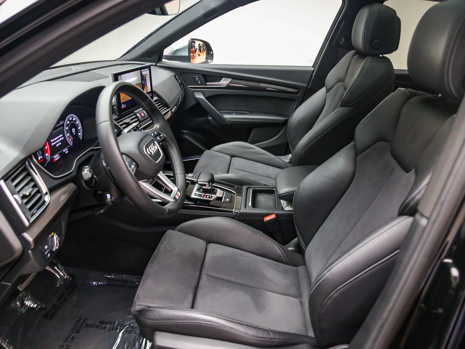 Certified 2022 Audi SQ5 Premium Plus w/ Premium Plus Package AWD/4WD image 19