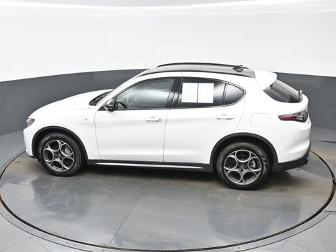 Used 2024 Alfa Romeo Stelvio Ti w/ Active Assist Plus Package image 35