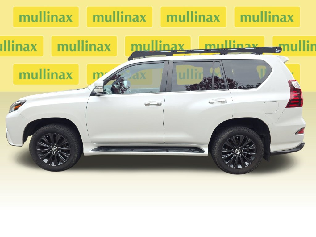 Used 2021 Lexus GX 460 Premium w/ Accessory Package AWD/4WD image 11