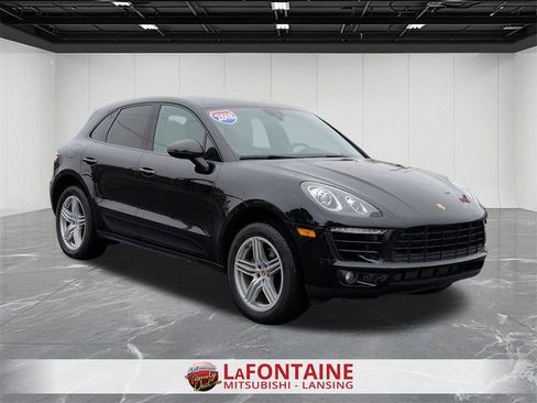 Used 2018 Porsche Macan Base image 7