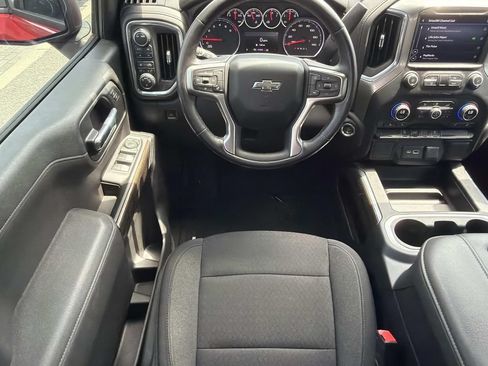 Used 2021 Chevrolet Silverado 1500 LT Trail Boss AWD/4WD image 12