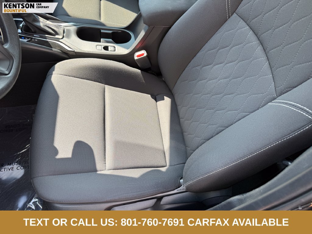 Used 2025 Toyota Corolla LE AWD/4WD image 25