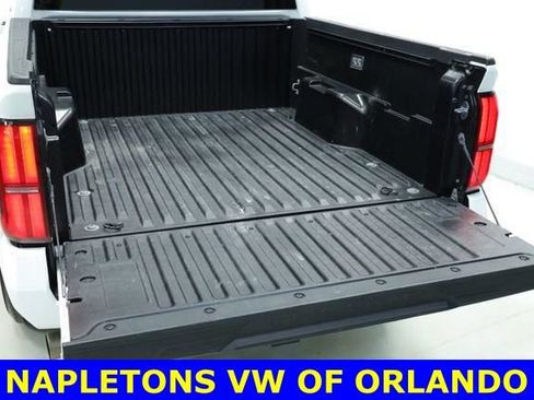 Used 2025 Toyota Tacoma SR5 AWD/4WD image 7